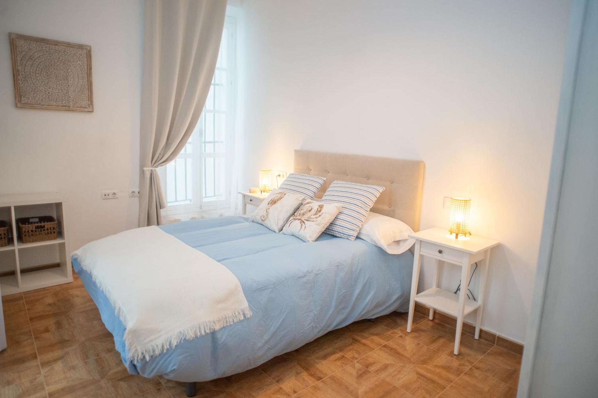 קדיז Apartamento Encarnacion Playa Caleta מראה חיצוני תמונה